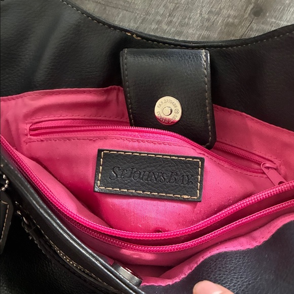 St. John’s bay genuine leather purse - Picture 6 of 6